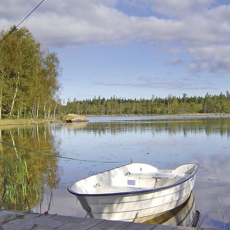3 Bedroom Amazing Home In Lnsboda Falsehult Buitenkant foto
