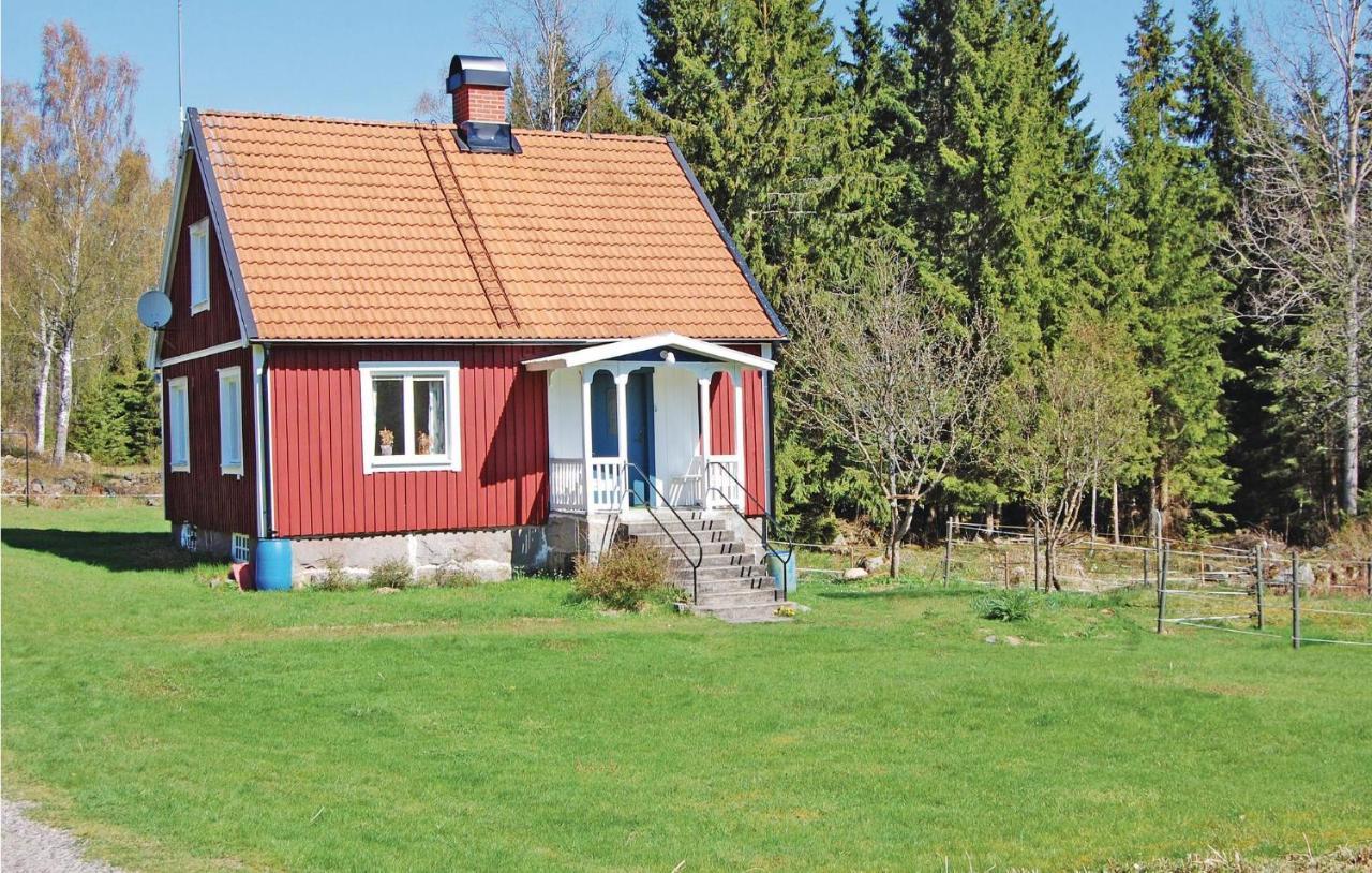 3 Bedroom Amazing Home In Lnsboda Falsehult Buitenkant foto