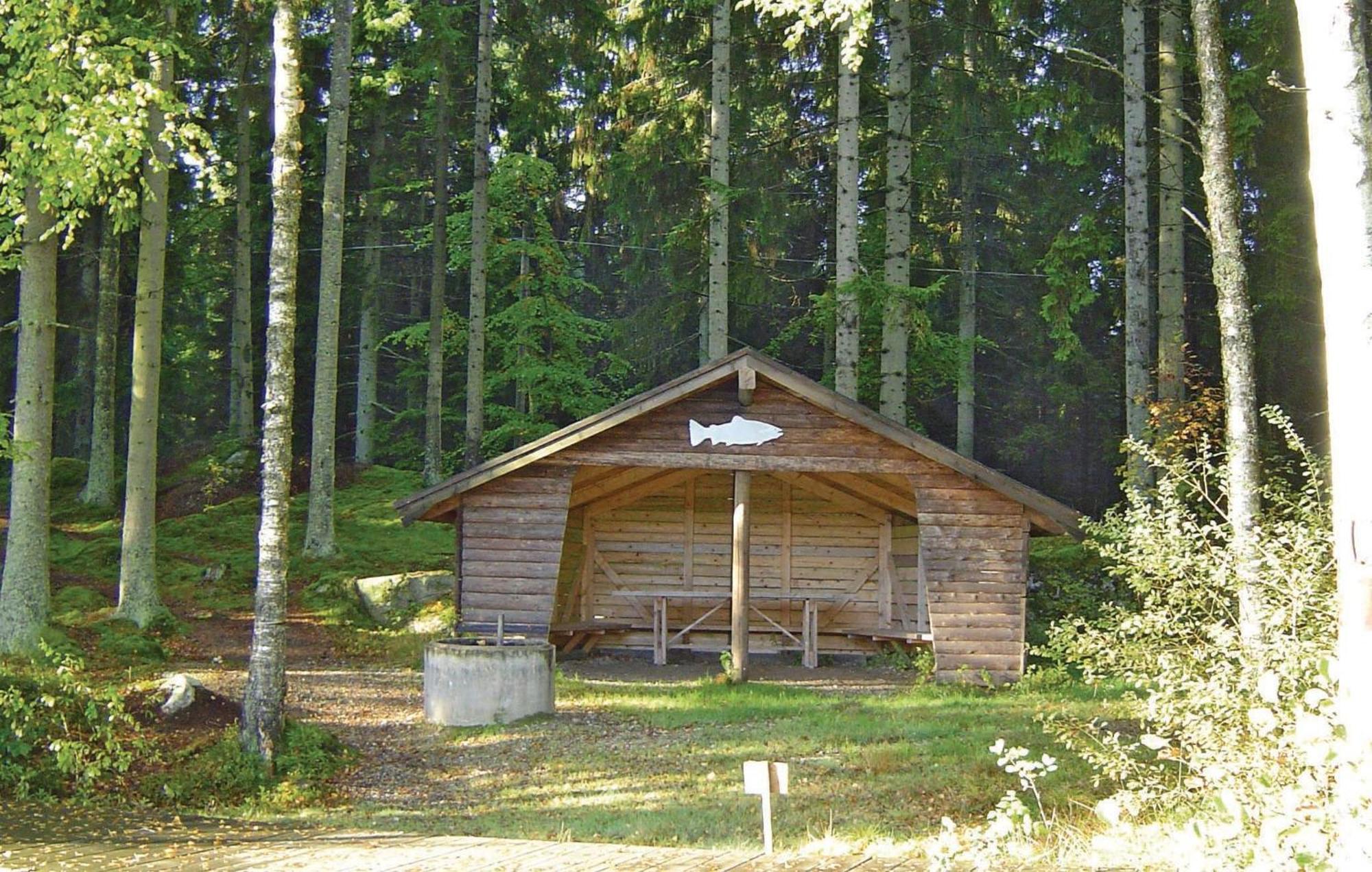 3 Bedroom Amazing Home In Lnsboda Falsehult Buitenkant foto