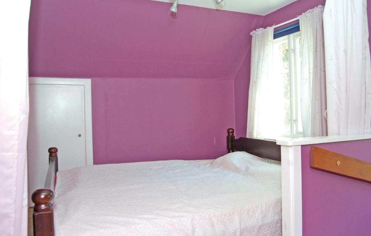 3 Bedroom Amazing Home In Lnsboda Falsehult Buitenkant foto