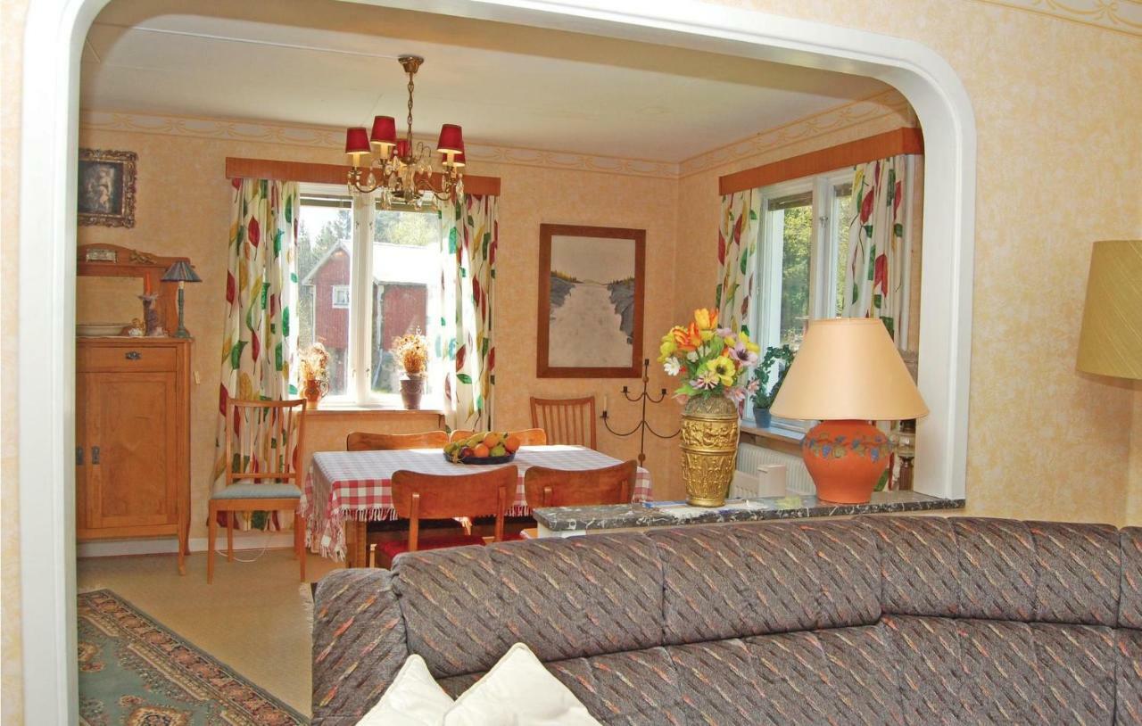 3 Bedroom Amazing Home In Lnsboda Falsehult Buitenkant foto