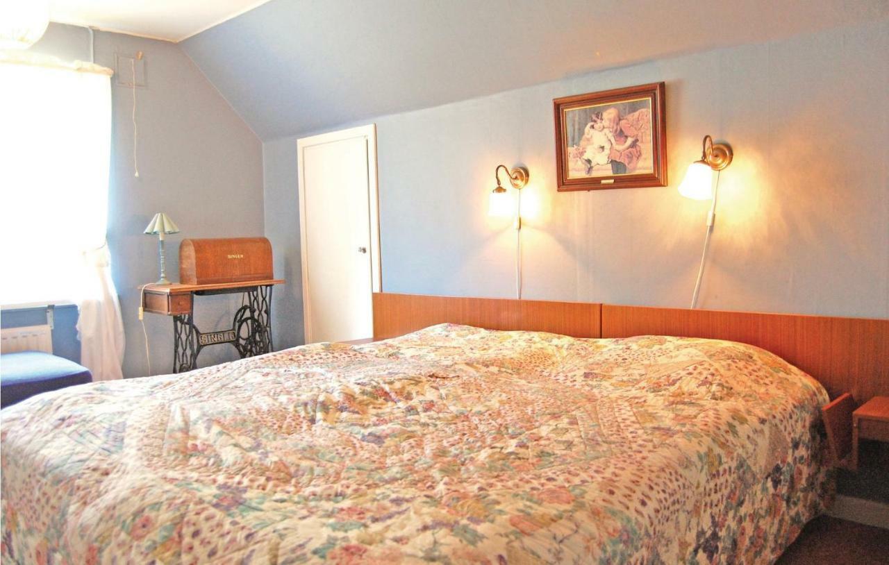 3 Bedroom Amazing Home In Lnsboda Falsehult Buitenkant foto